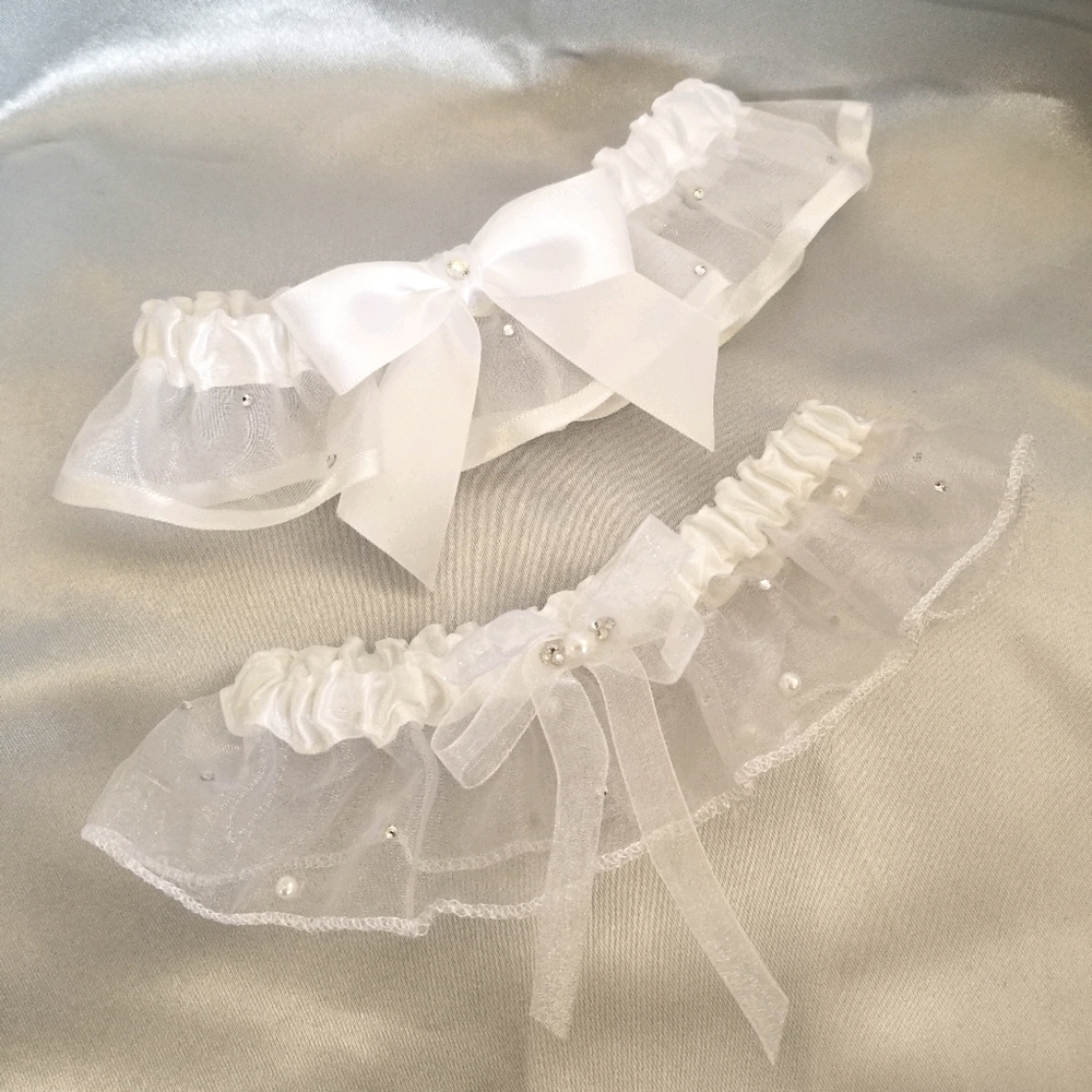 2 PC White Rhinestone/Pearl Garter Set - Picture 7 of 7